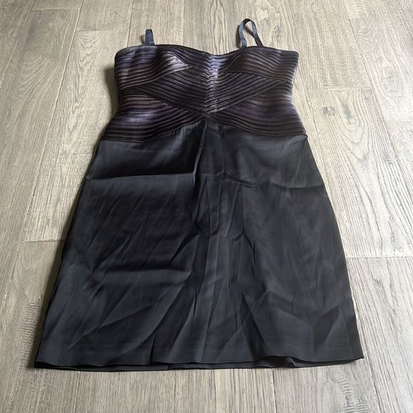 BCBGMAXAZARIA | Black smoke comb strapless formal dress - Picture 5 of 16